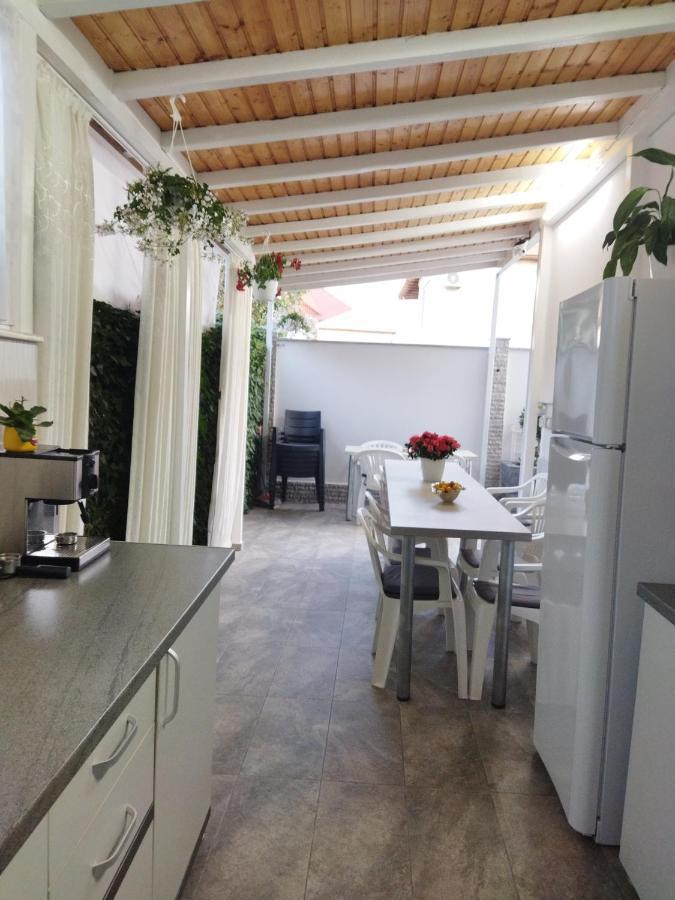 Vila Marius Două Mai Extérieur photo