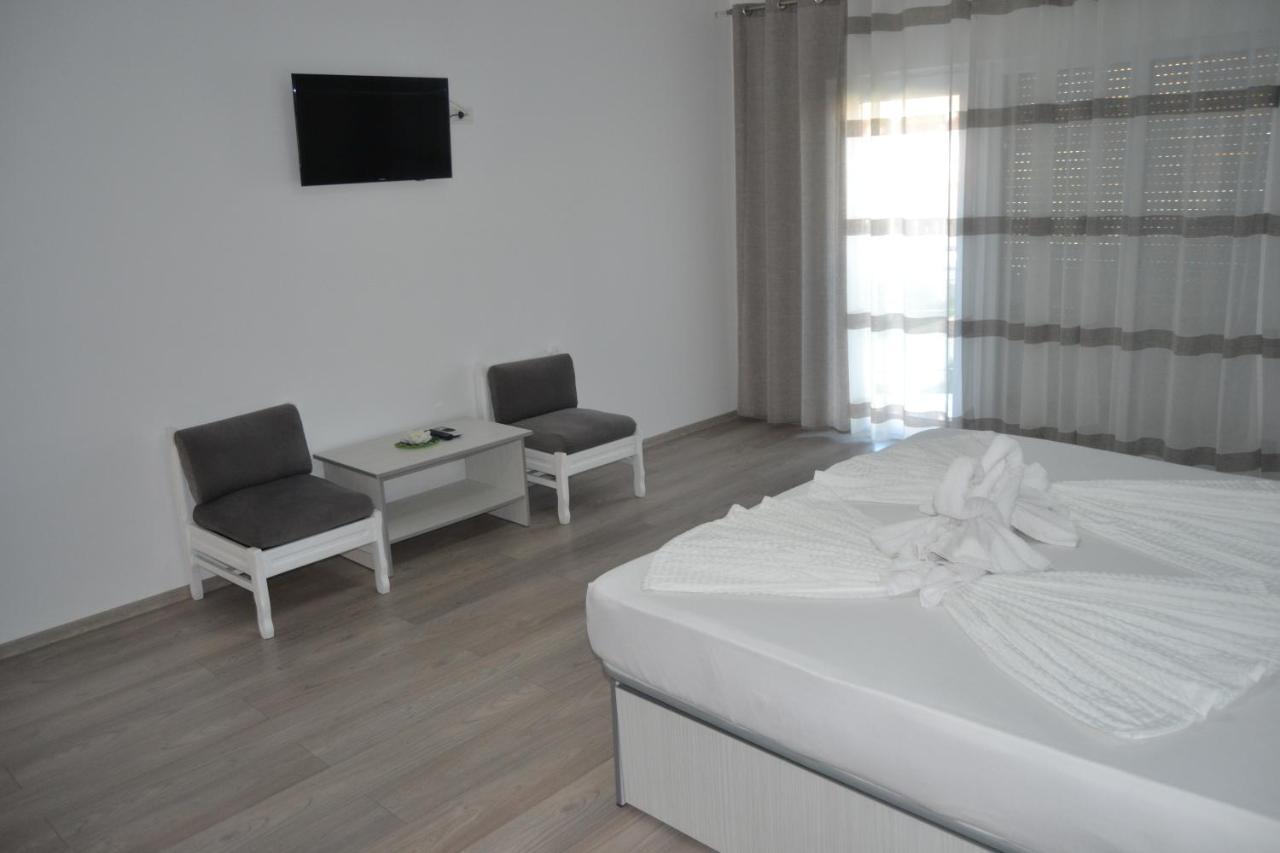 Vila Marius Două Mai Extérieur photo